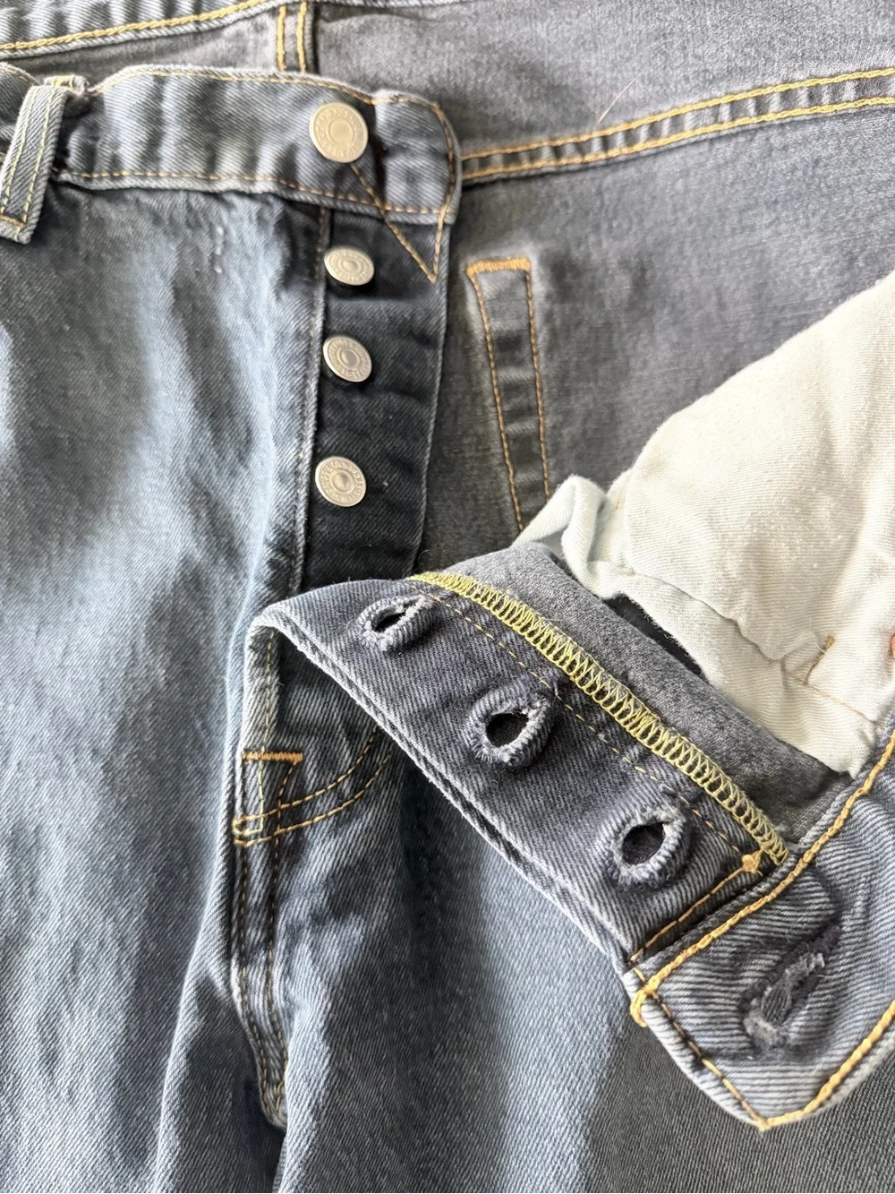 Levi's Men's Blue Denim Jeans 501